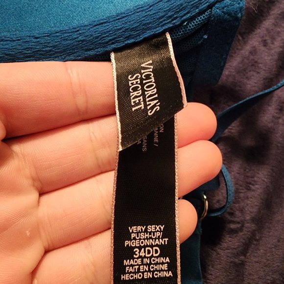 Victoria's Secret Very Sexy Push-Up rhinestone embellished 34DD strappy - Picture 3 of 3